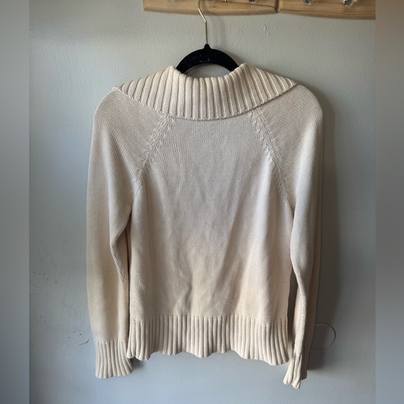 Banana Republic Cream V-Neck Sweater - Picture 4 of 4